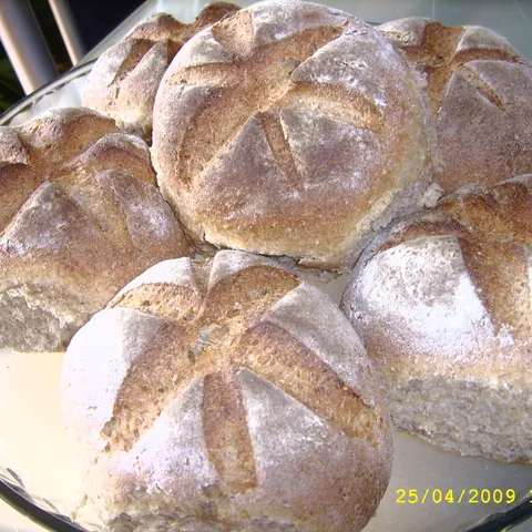 Domaći raženi hlepčići