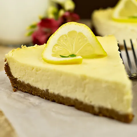 Lemon cheesecake