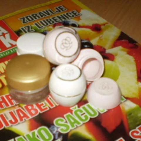 Napravite svoj balzam za usne