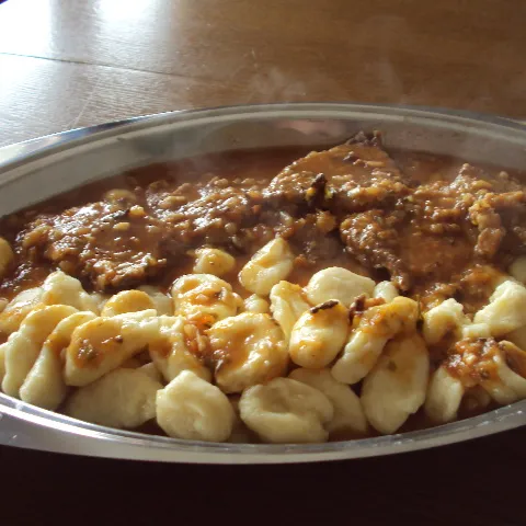 Juneći šniceli na poljički sa njokima na moj način