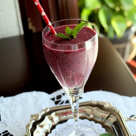 Smoothie sa quinoa i borovnicama
