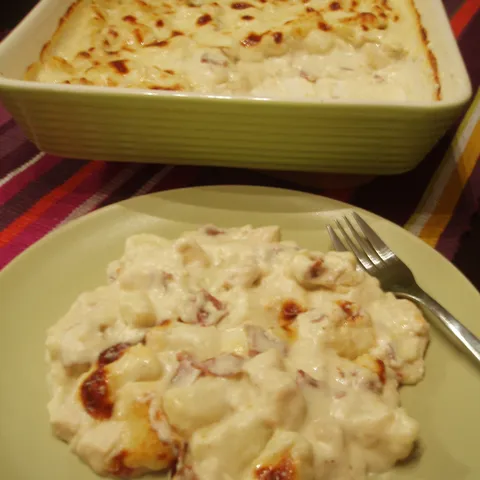 Gratinirani njoki s piletinom i pršutom