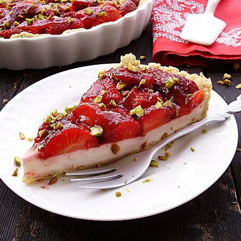 Tart s jagodama jogurtom i mascarpone sirom