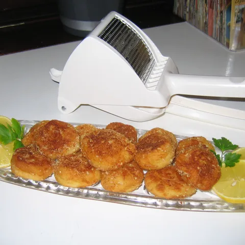 KROKETI OD KROMPIRA SA BADEMOM