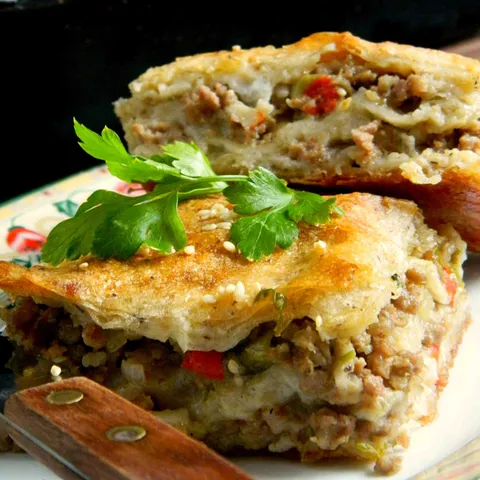 Pikantna pita sa mesom