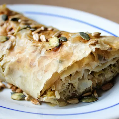 Štrudla sa svježim kupusom i porilukom