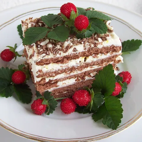 KEKS TORTA SA SLATKOM PAVLAKOM