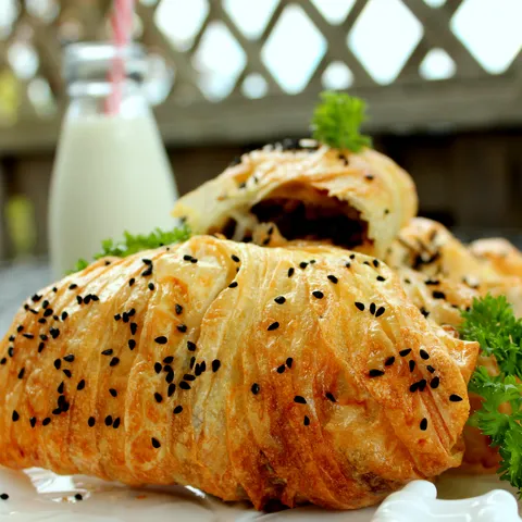 Burek sa sočivom / Yeşil Mercimekli Yalancı Midye Börek Tarifi