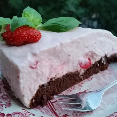 Mala noćna jagodica čokotortica