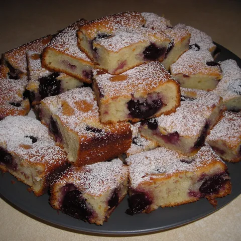 Kolac sa visnjama
