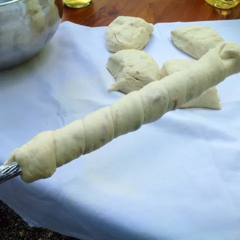 Stockbrot ( kruh na štapu )