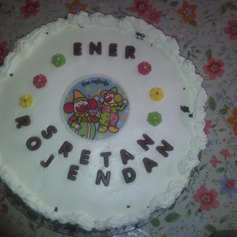 Torta s jabukama i pudingom