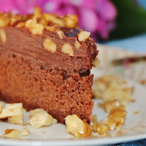 Cool truffle torta sa orasima