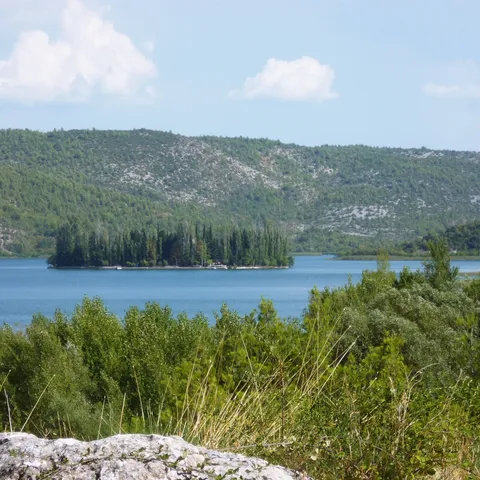 Biser-školjka Visovačkog jezera