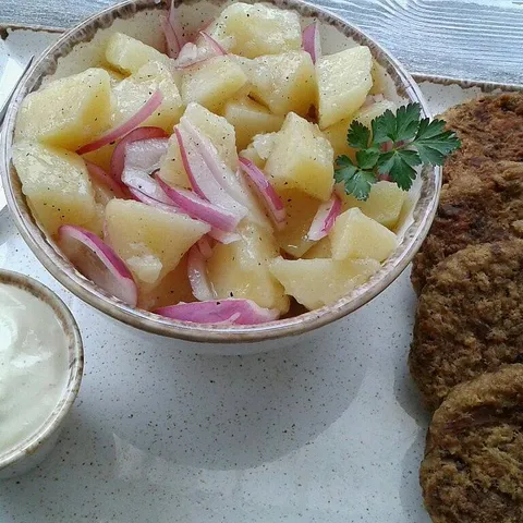 Pljeskavice od tunjevine i ovsenih pahuljica