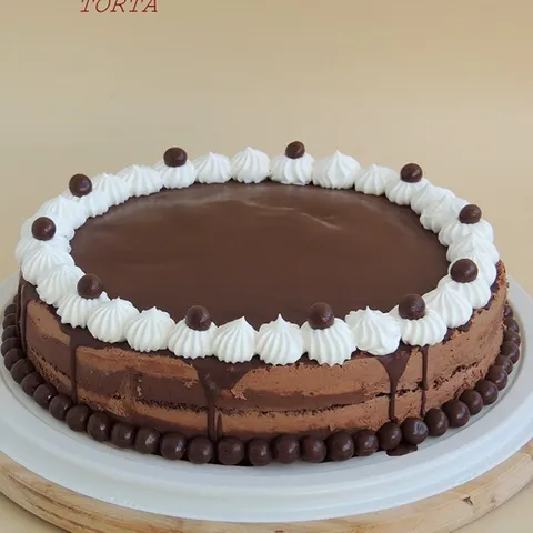 Čokoladna Mousse torta