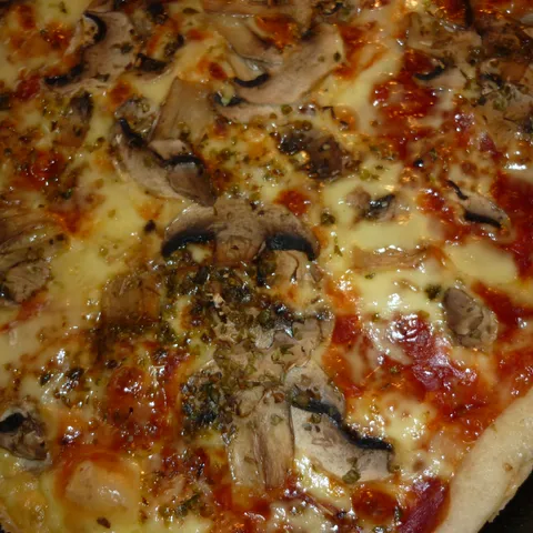 Pizzzzza