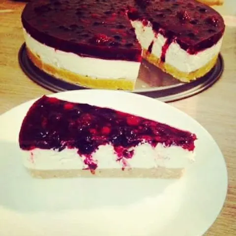 Cheesecake šumsko voće