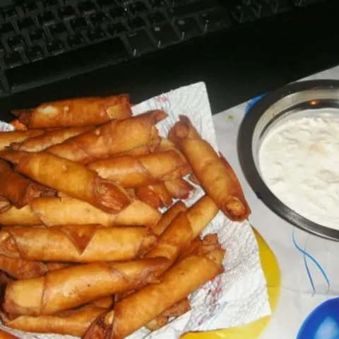 Taquitosi i sos od bijelog luka