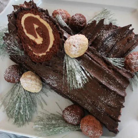 Bozicna grana sa nadjevom od krokanta (Ferrero Rocher )