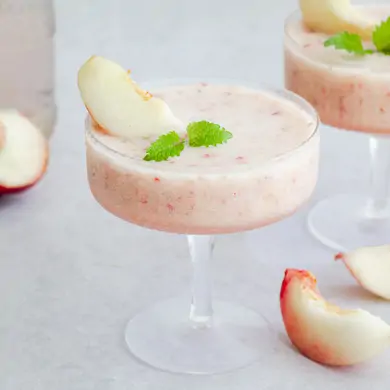 Bellini sa smrznutom nektarinom