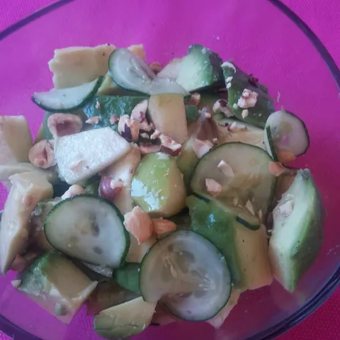 avokado bajka ili salata zelena prica. by bluesuna