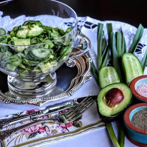 AVOCADO bajka ili SALATA *zelena priča*