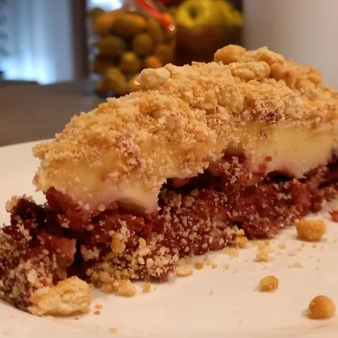 Kaos torta s višnjama
