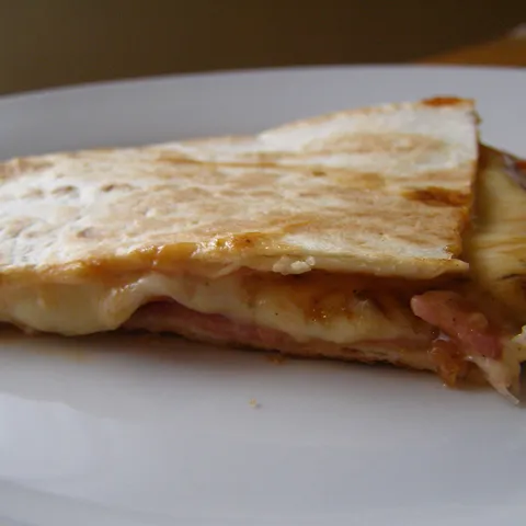 Pizza u tortilji