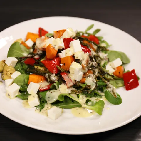 Salata s pečenim povrćem