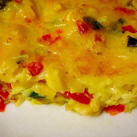 Zapečeni omlet sa kukuruzom i paprikom (Frittata), brza večera