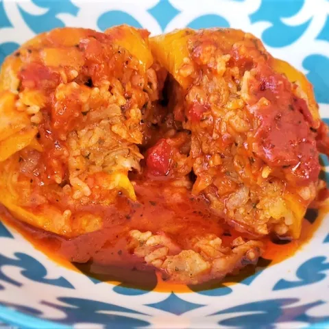 Vegetarijanske punjene paprike
