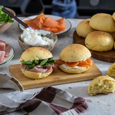 Kukuruzni kruščići sa sirom (Pan de Maiz y Queso)