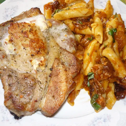 Miris Mediterana : Punjeni kotleti i pašta mediteranea