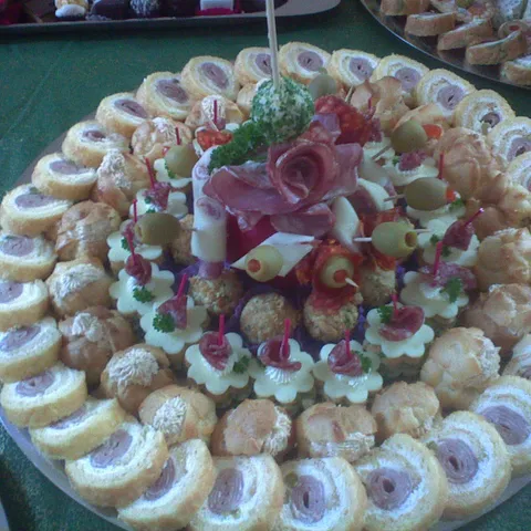 slane torte i rolati