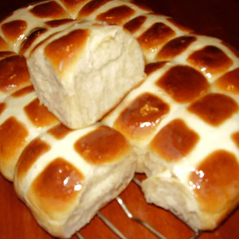 HOT CROSS BUNS