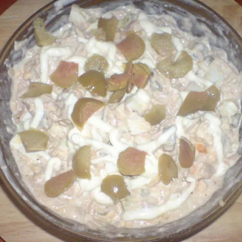 Krem salata sa tunom i jajima