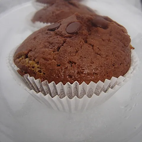 Chocolate Chip Muffins by renchi11