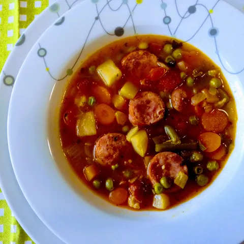 Minestrone s kranjskom kobasicom