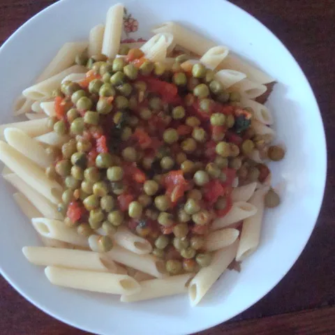 Makaroni s graškom