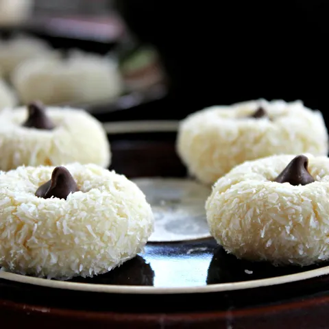 Coconut Macaroon bites...