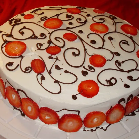 Torta od jagoda i svježeg sira