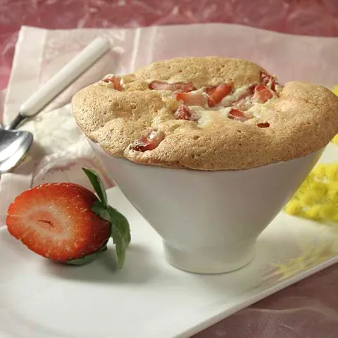Pjenušavi soufflé s jagodama