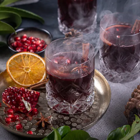 Mirisno i pikantno kuhano vino
