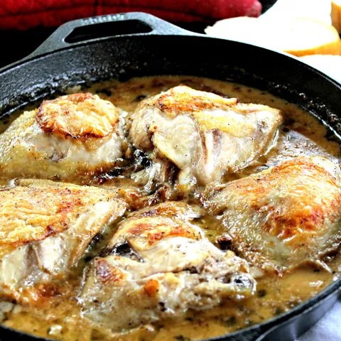 Chicken thighs in white garlic sauce...