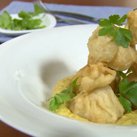 Dumplings od kozica u kremi od kukuruza