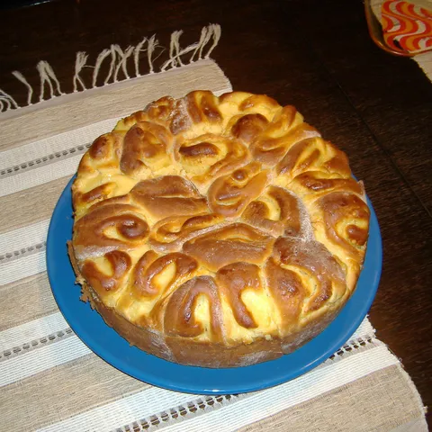 Brioši (brioche) sa vanilin kremom