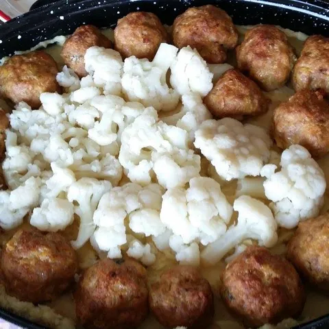Mesne okruglice i karfiol in čizzz