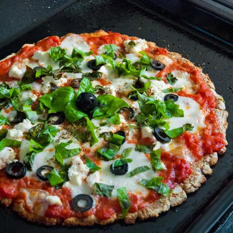 Niskokaloricna fina pizza  a la Margherita