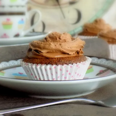 Muffini sa rogacem...cokoladom....dzemom